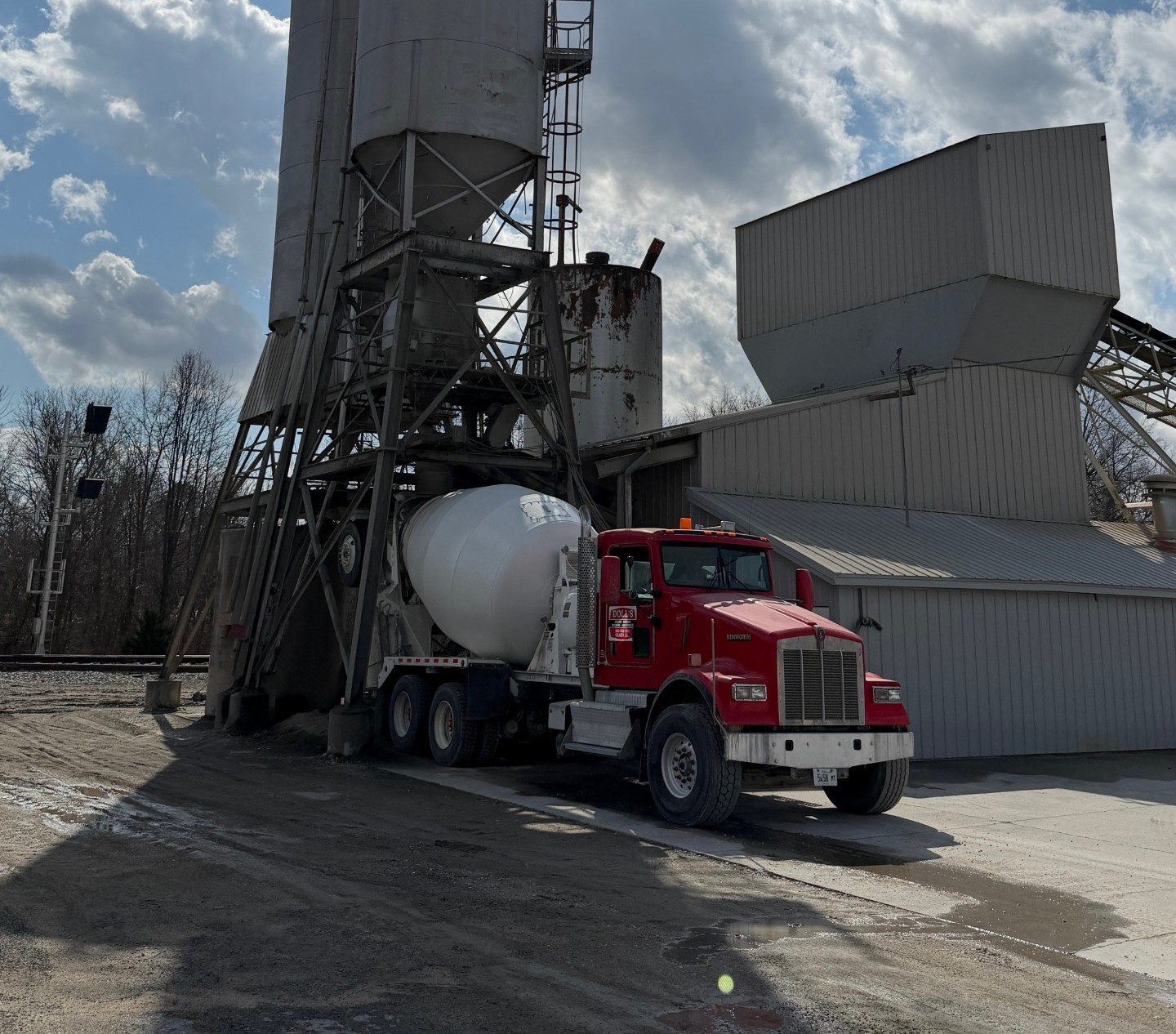 Doll's Concrete batch plant in Olney, IL